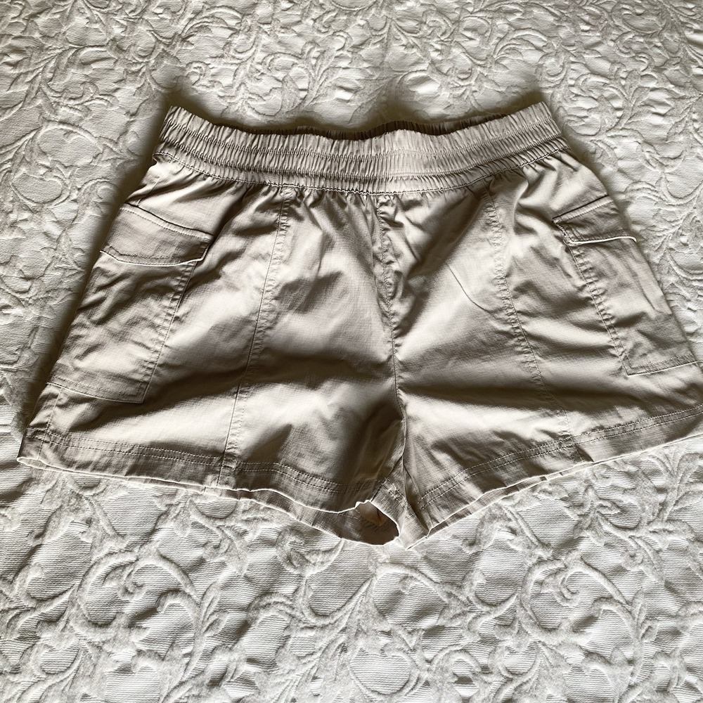 YOGALICIOUS Trail Path Commuter Outdoor Shorts Tan Cargo Elastic Waist Women XL